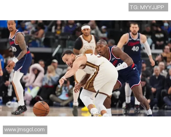 勇士与快船激战库里超神表现引领球队冲击胜利